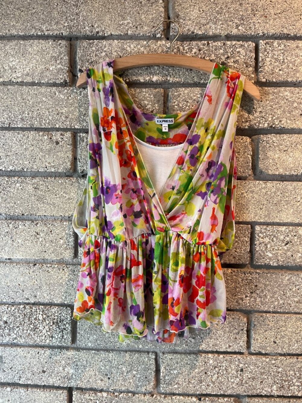 Floral Sleeveless Express Blouse With Ruffle Hem & Sheer Overlay - Womens Medium